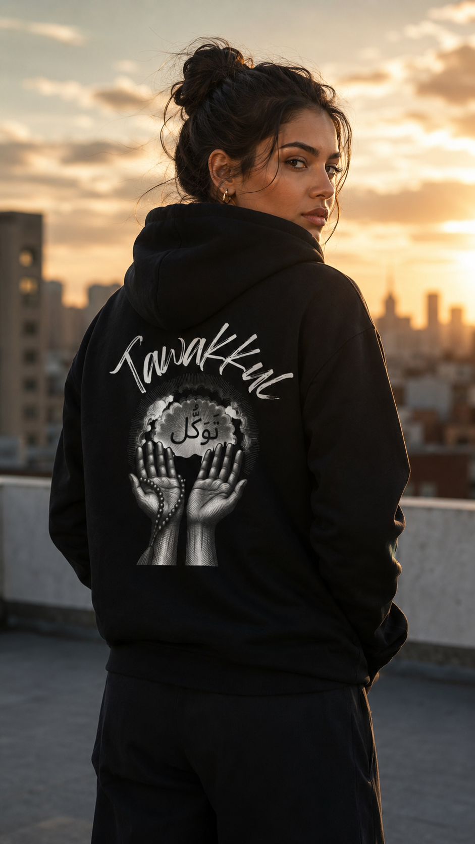 Tawakul Hoodie — Muslim Streetwear Hoodie with Arabic Calligraphy & Bold Back Graphic