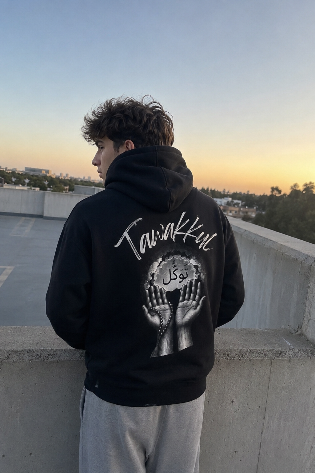 Tawakul Hoodie — Muslim Streetwear Hoodie with Arabic Calligraphy & Bold Back Graphic
