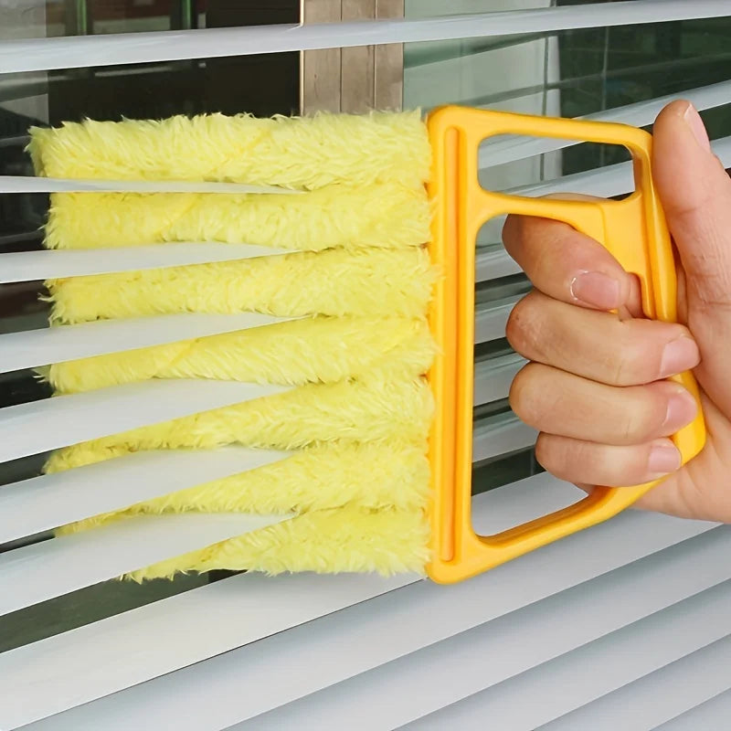 Multi-Slat Blinds Cleaning Tool